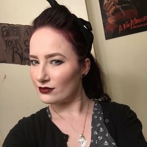 Meet your Posher, Dayna